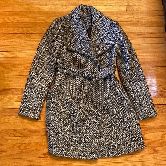 A Pea in the Pod Jackets & Blazers - Small maternity pea coat. A Pea in the Pod. Wool. Side zip, upper button, belted